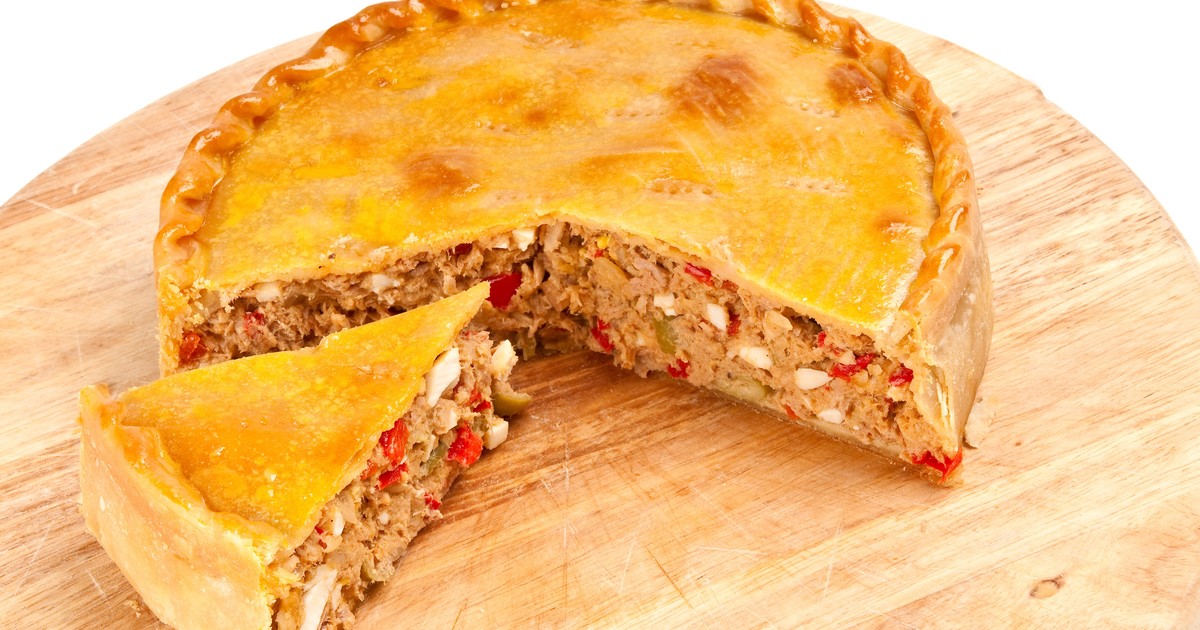 Easy Tuna Pie: A Step-by-Step Guide to the Savory Classic
